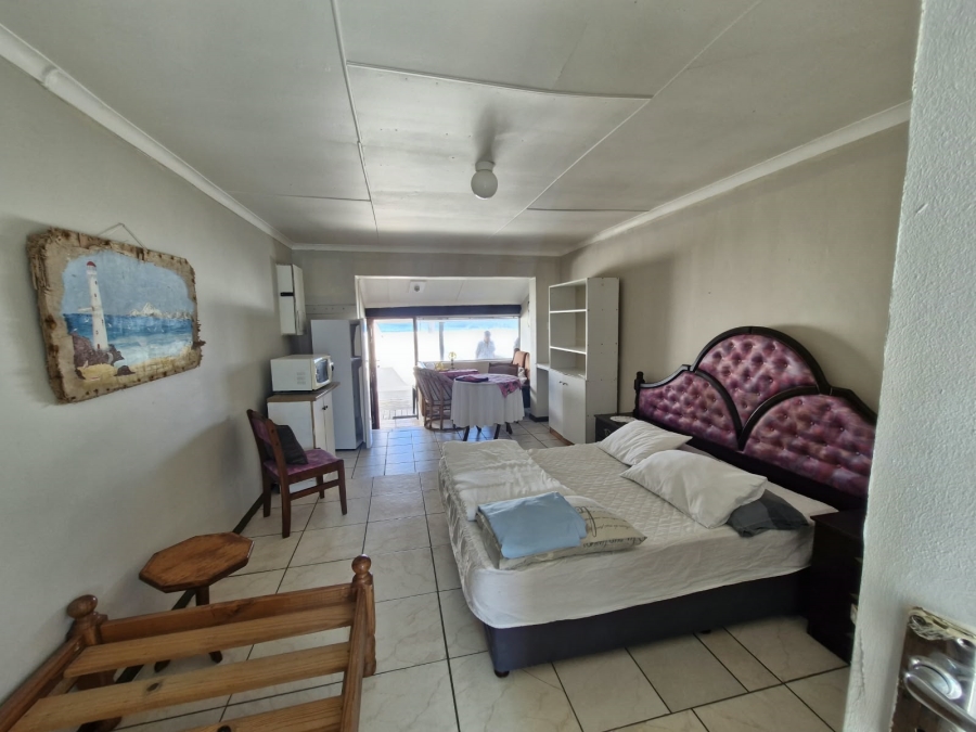 13 Bedroom Property for Sale in Jongensfontein Western Cape